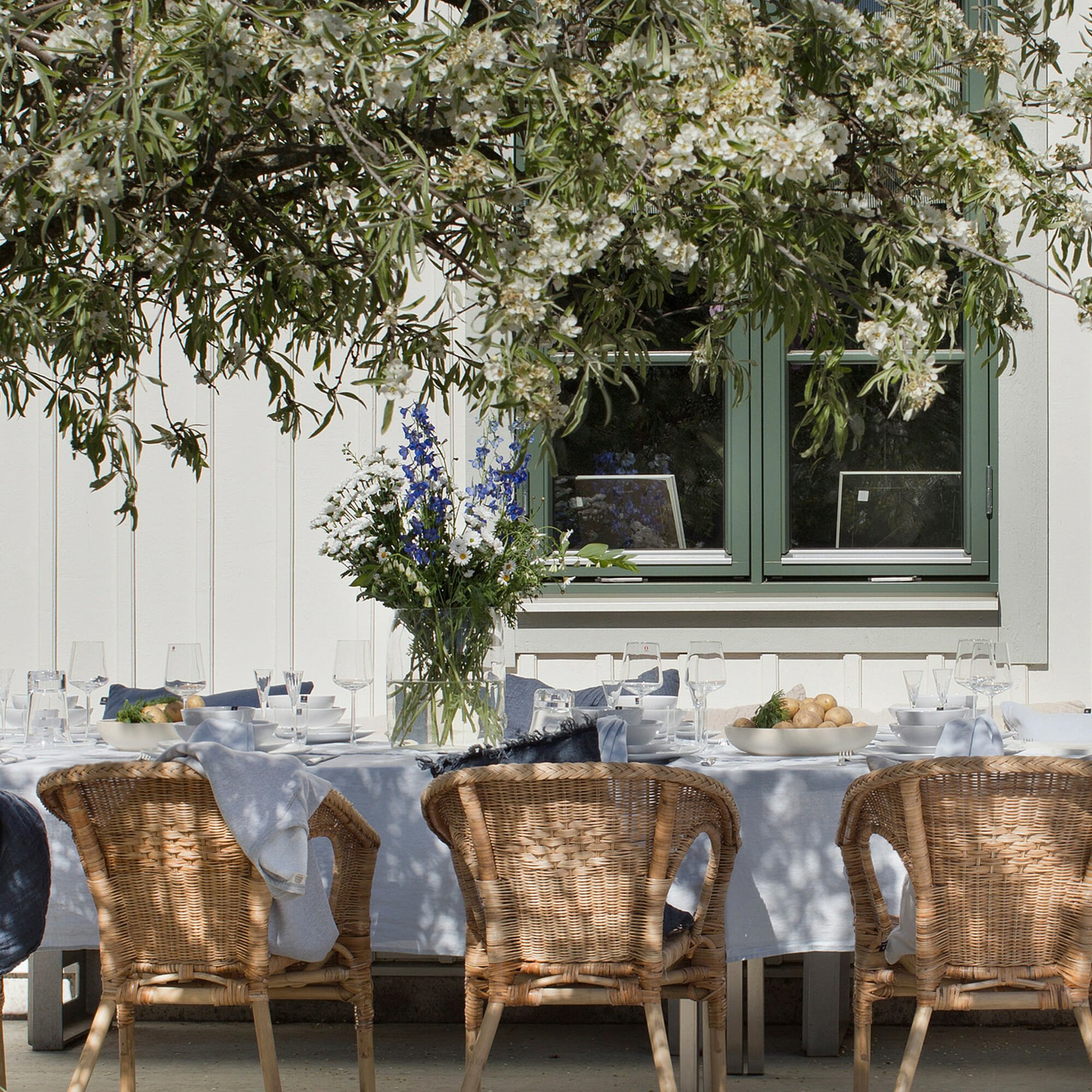 LINNEN SERVETTEN – LICHT BLAUW-ILLUSION // HIMLA (SET VAN 4)