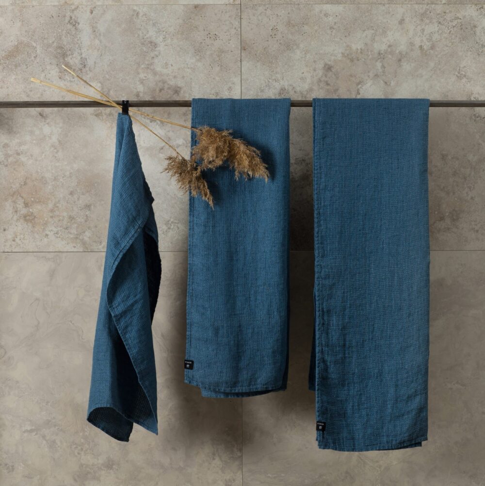 te koop linnen handdoek azur donkerblauw set van 2