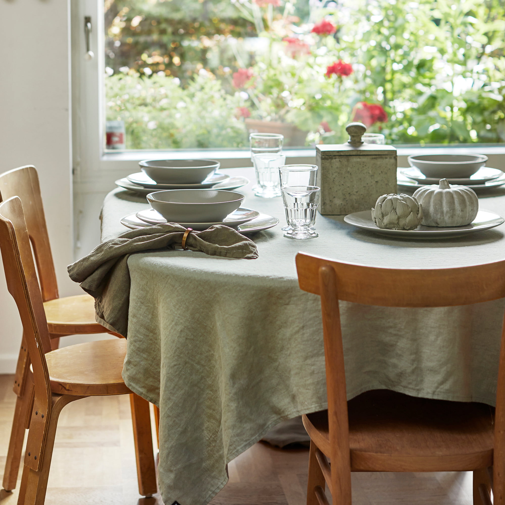 Linnen tafelkleed - Sage-Groen // Himla Linnen tafelkleed - Sage-Groen // Himla