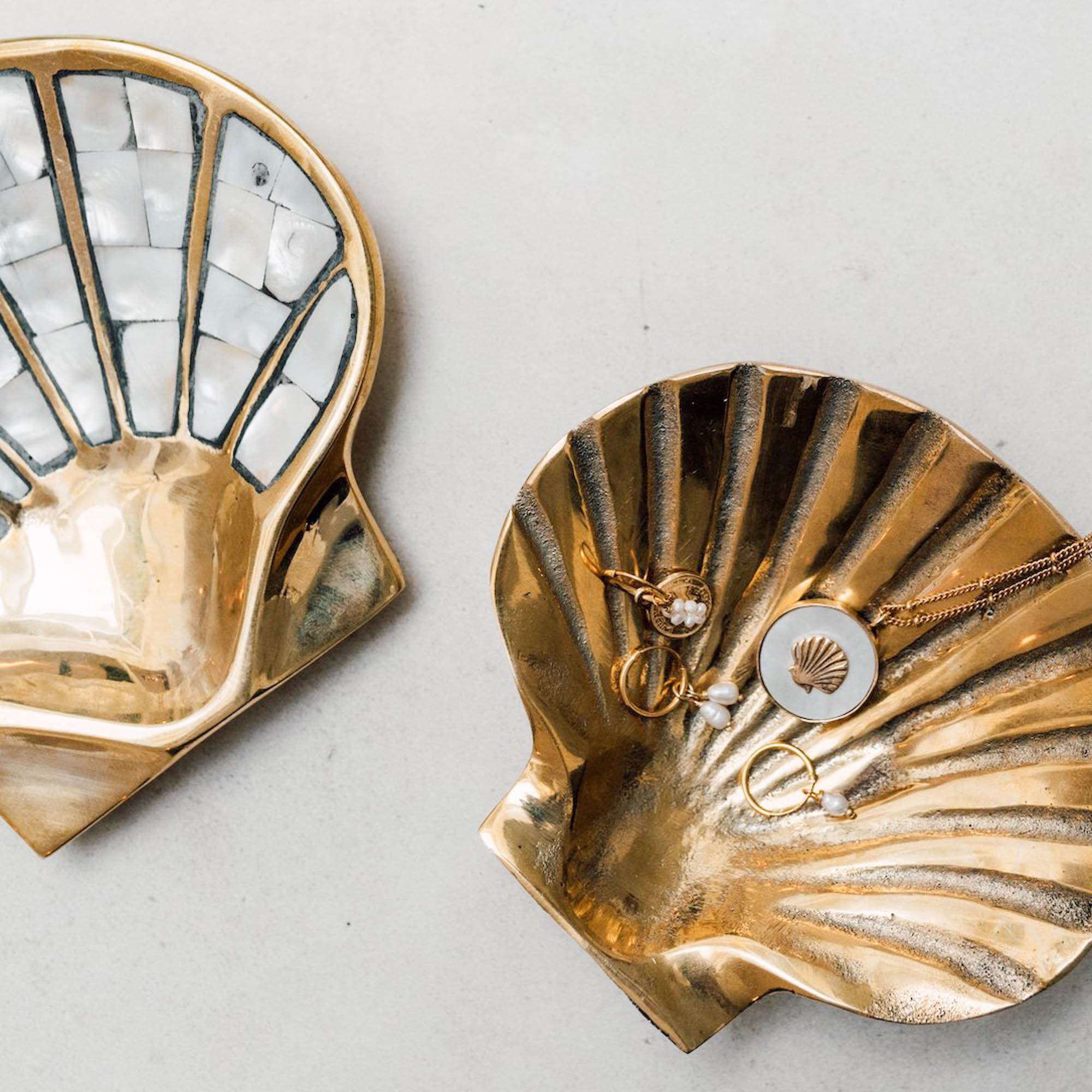 Schaaltje Schelp - Parelmoer // À la Schaaltje Schelp - Parelmoer // À la