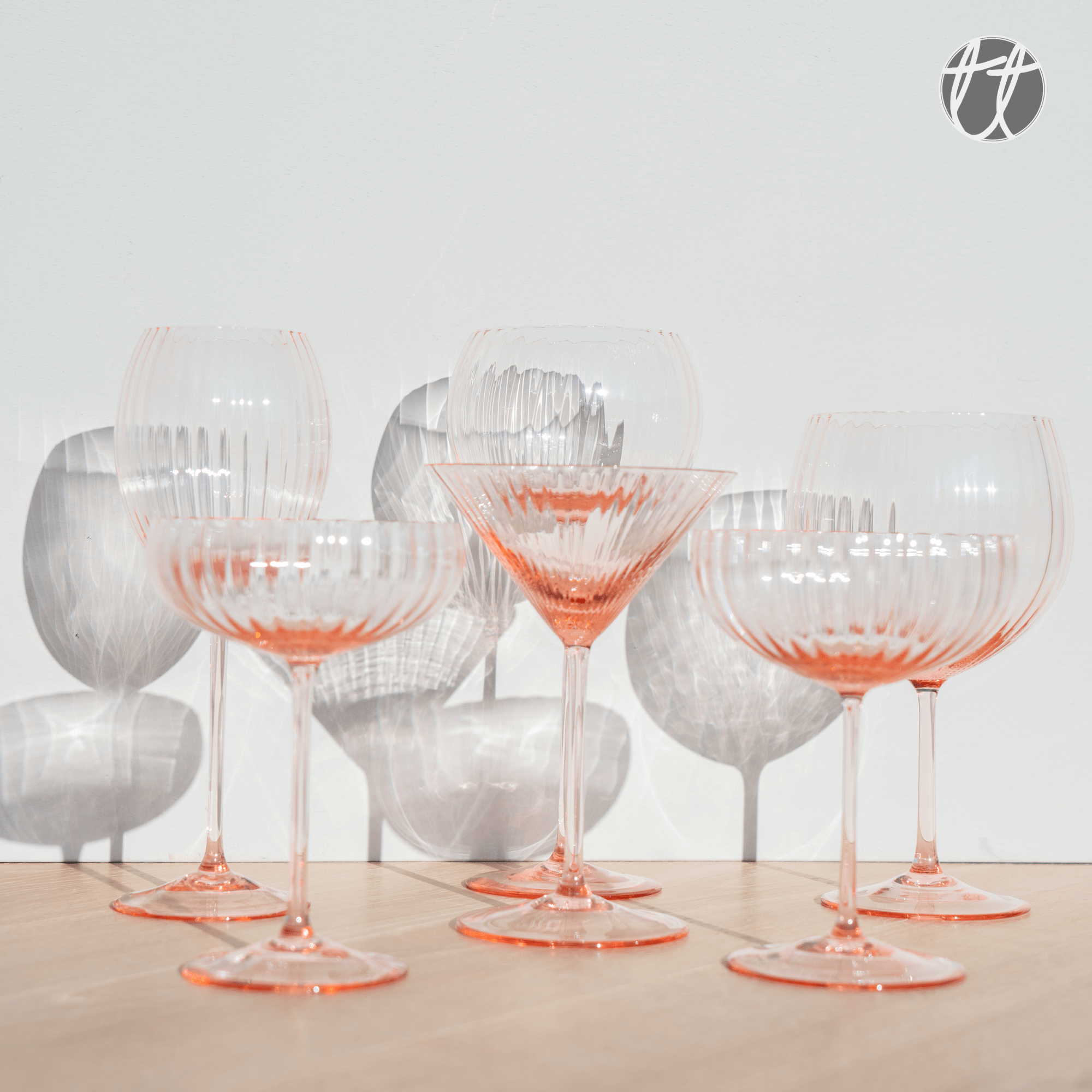Lyon glas - Rosa // Anna von Lipa glazen lifestyle roze glaswerk kristal table things Lyon glas - Rosa // Anna von Lipa glazen lifestyle roze glaswerk kristal table things