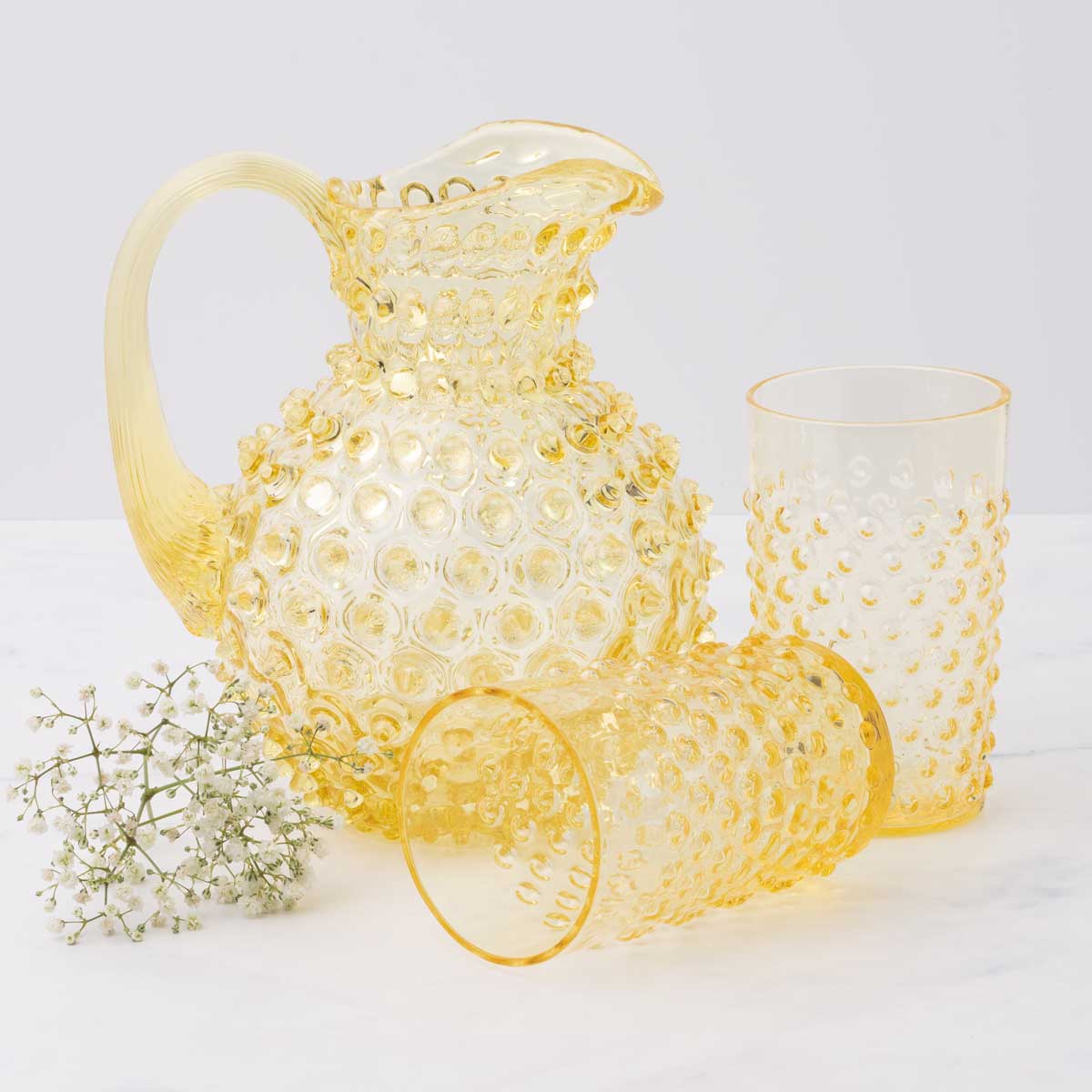 Anna-von-Lipa-2-glazen-&-Karaf-geel-v3