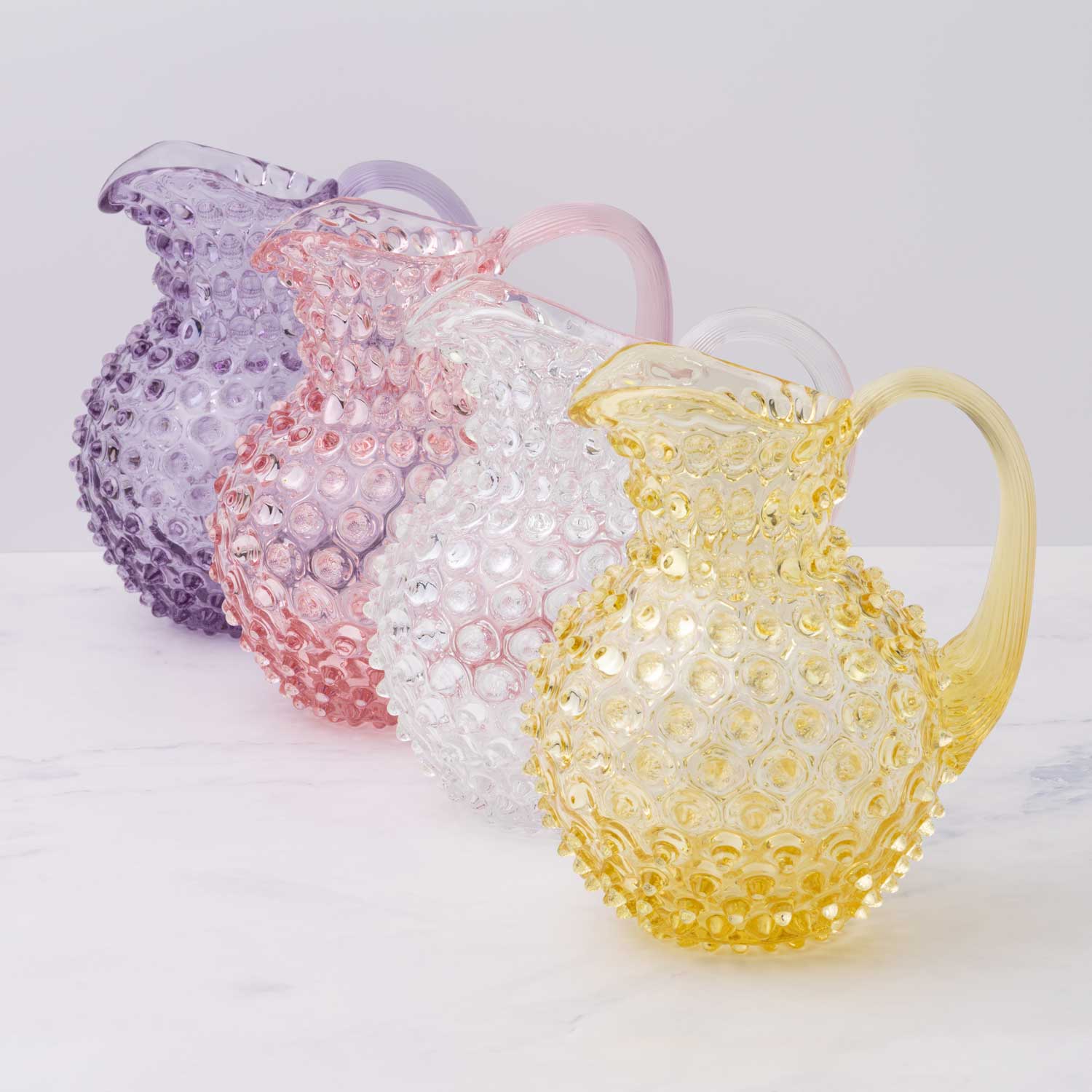 Anna-von-Lipa-Karaf-4-kleuren