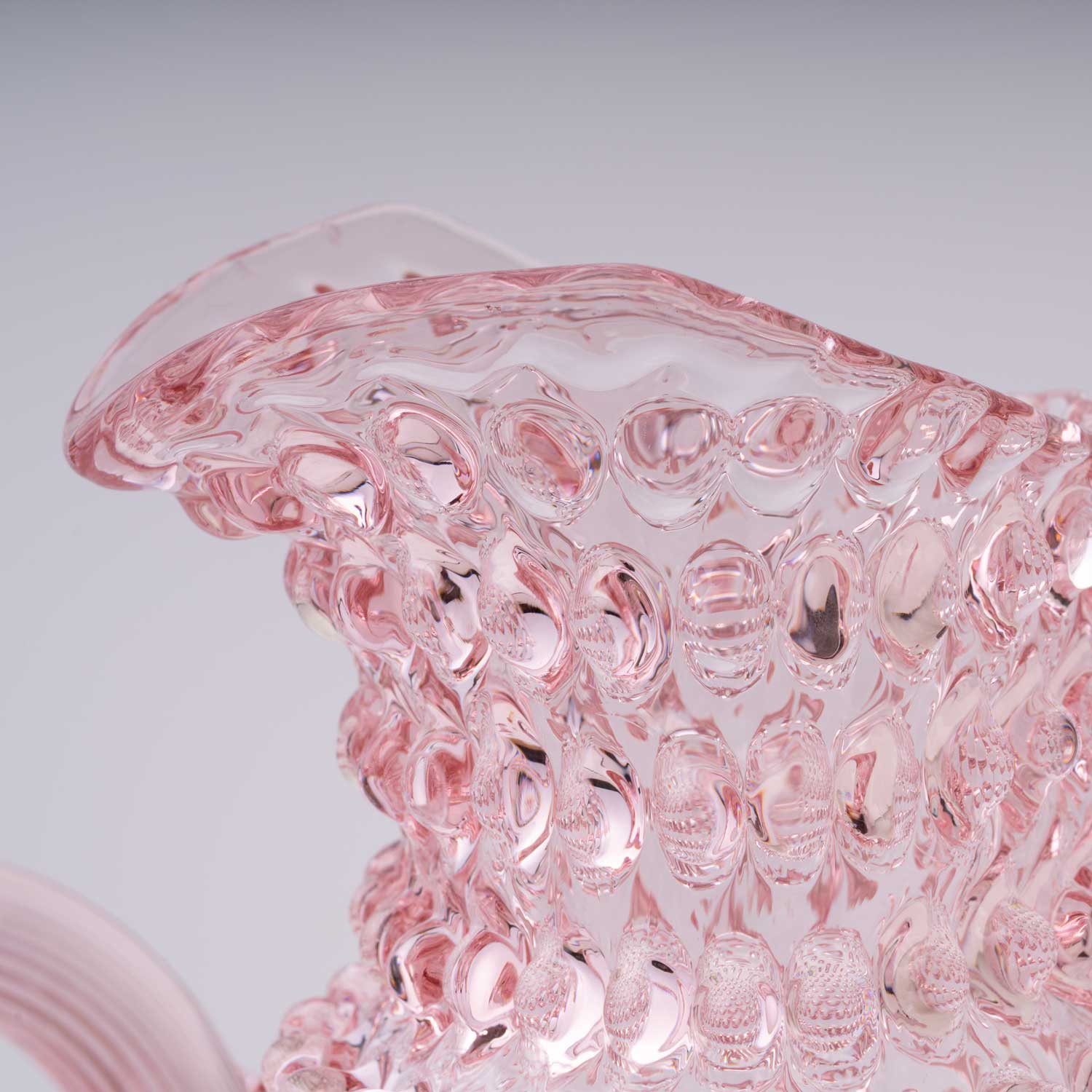 Anna-von-Lipa - Paris Hobnail - Rosa - Detail Karaf