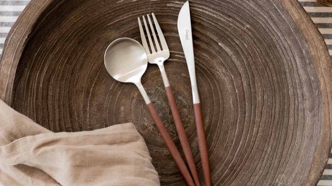 Cutipol Goa bruin brown rvs matte bestekset Table Things