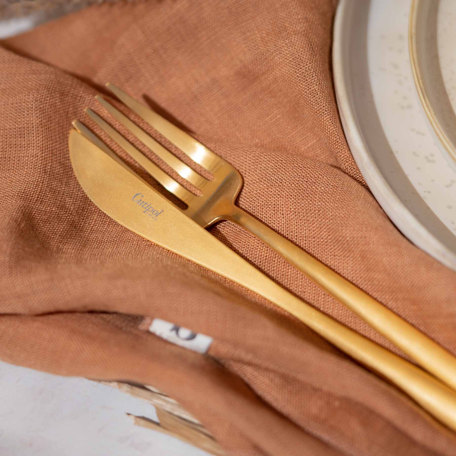 Cutipol bestek moon mat goud table things Cutipol bestek moon mat goud table things