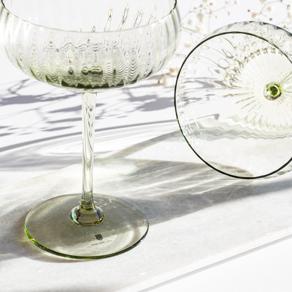 Anna von Lipa Lyon champagne coupe olive green3