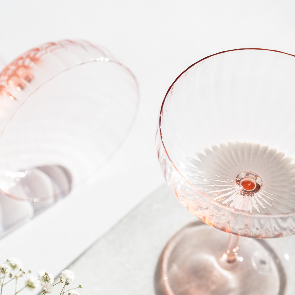 Anna von Lipa Lyon champagne coupe rosa